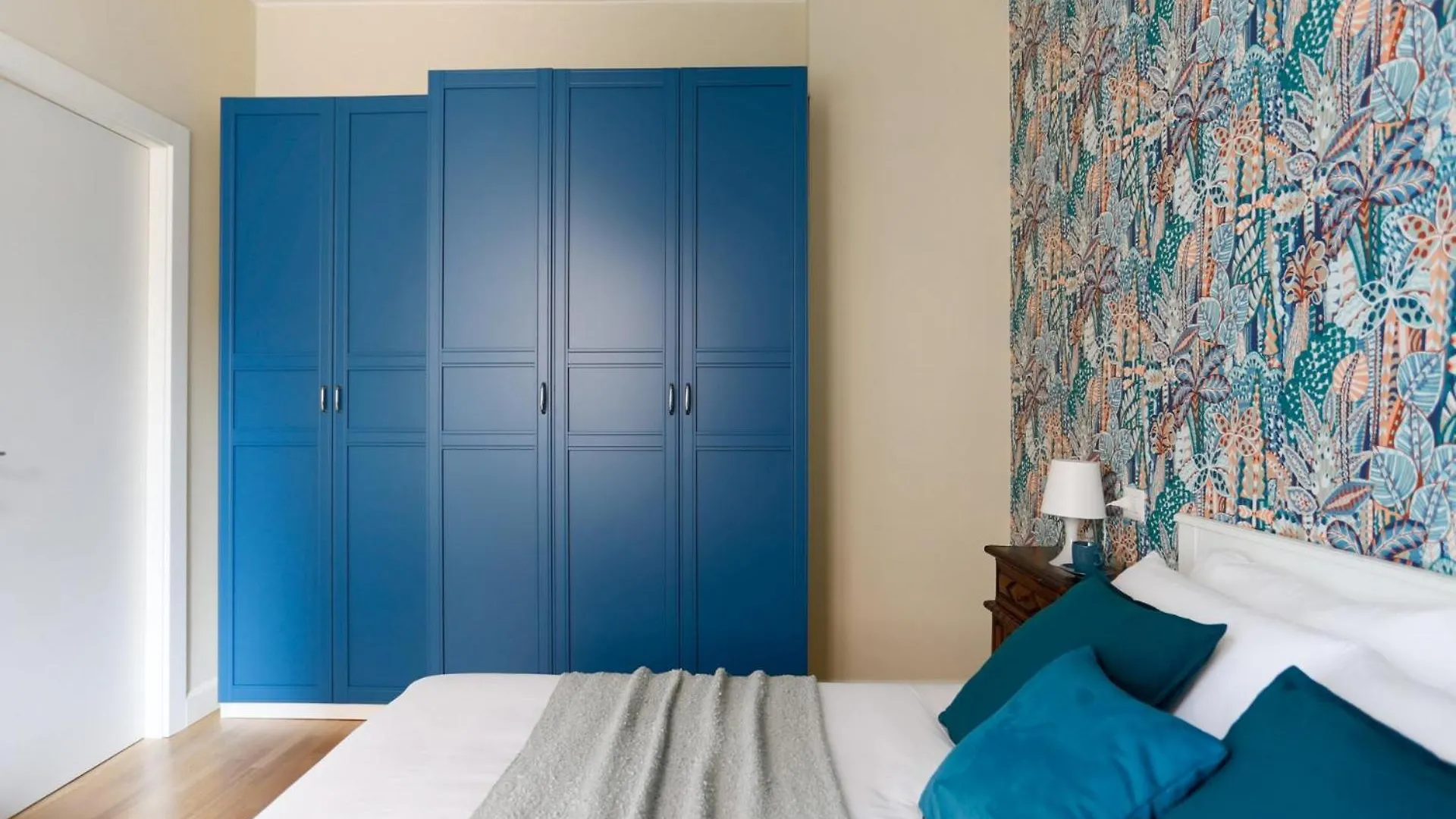 The Best Rent - Charming Apartment In Pagano Milão 0*,  Itália